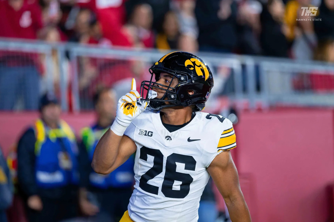 Iowa Football Monday Morning Roundup: QB Debate & No. 17 Ranking